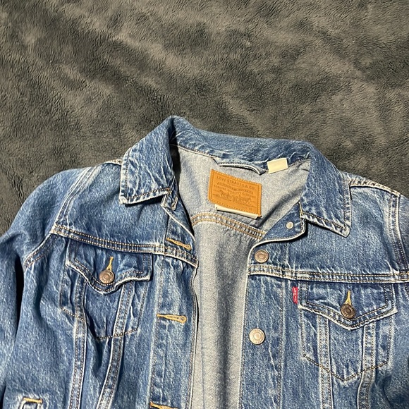 Levi’s denim jacket - Picture 2 of 2